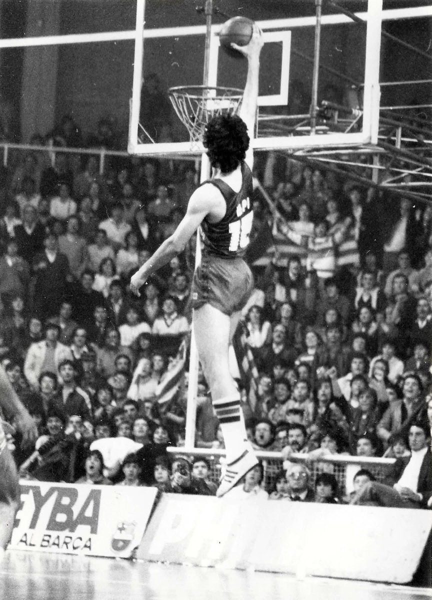 BasketLovers11's tweet photo. Epi II.
#FCBarcelona https://t.co/k84eZKMbA0