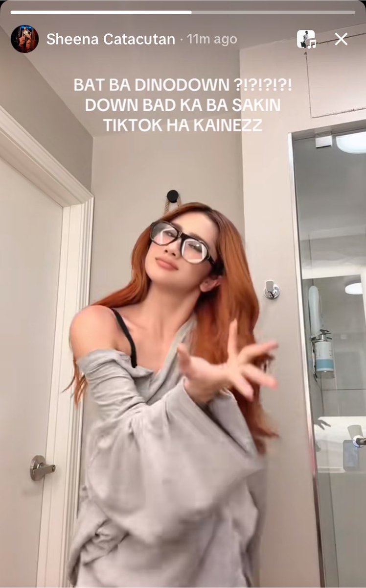 luvforsheena's tweet photo. nadown nanaman ‘yung vid niya 😭 down bad nga yata sayo si tiktok, shee HAHAHAHAHAHAHAHAA https://t.co/vNGj90X24j