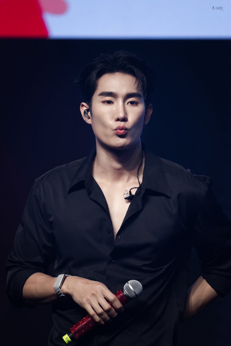 only_fbjs's tweet photo. • 260726 • 🦊🍅

ใครน่ารักให้ทำปากจู๋

FORCEBOOK MAFOX VNFM
#ForceBookFMinHCMC
#fforce_ @fforcejs https://t.co/uEWhAHpnR6