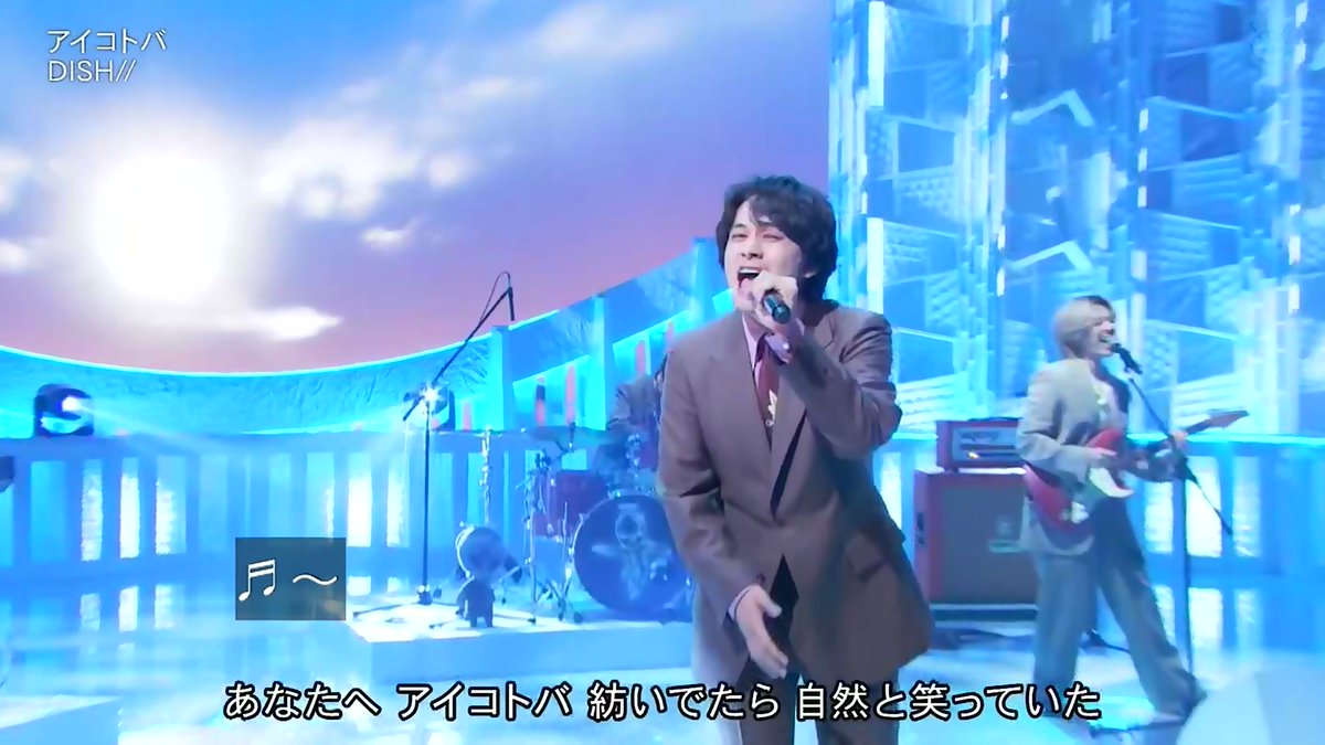Meliodas555's tweet photo. どちらもアニソンだが
DISH//の方はそれを微塵も感じさせないのは何故なのか https://t.co/zAblm82UVU