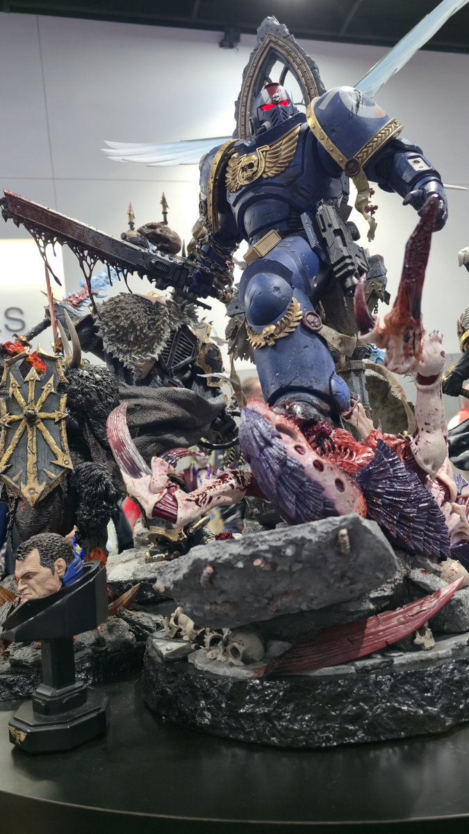 COLLECTOTRON3K's tweet photo. Weta workshop. Lara and Warhammer! https://t.co/rPztzajy2r