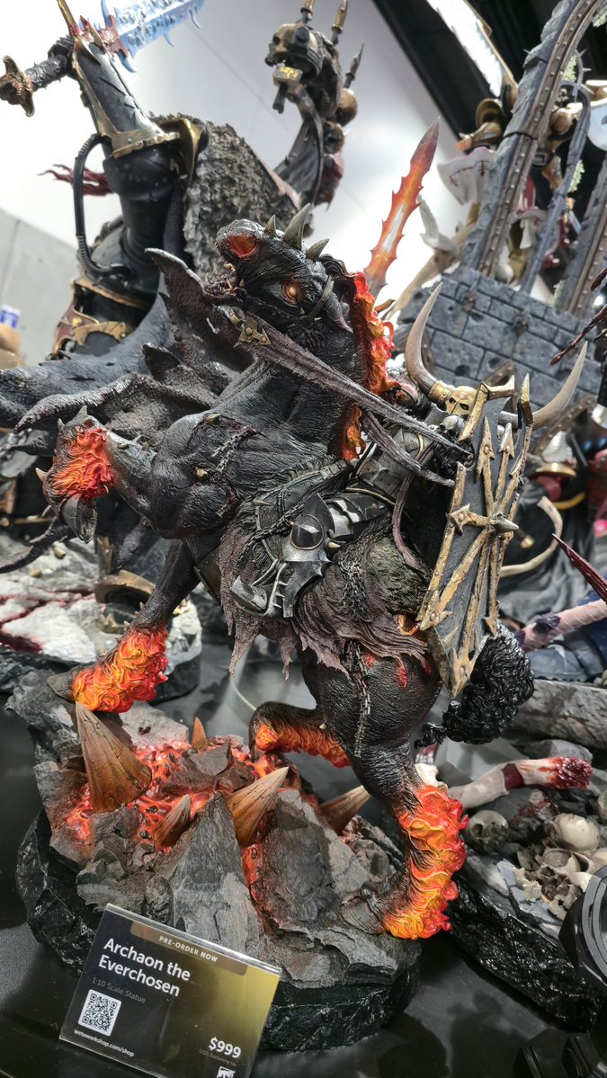 COLLECTOTRON3K's tweet photo. Weta workshop. Lara and Warhammer! https://t.co/rPztzajy2r