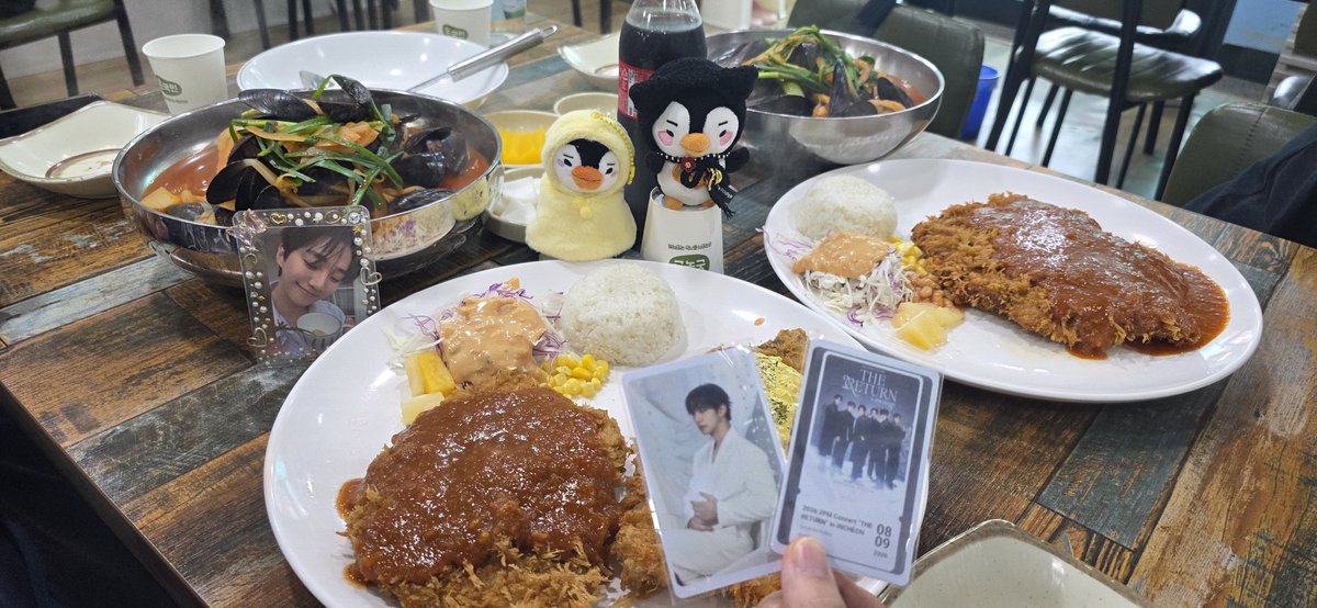 crises0125's tweet photo. 최전방 맛집 투어😘
좋은건 같이 봐야하고 율무가 아닌 수수라니🤣 https://t.co/GIfbg89NSh