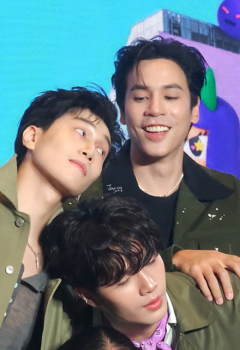 janesps2's tweet photo. พ้มจะเดรสสสสสสสสสสสสส 🫣

FnF 2nd ANV X JBBJJFA
#foundnfoundxJesBibleJJayFuaiz https://t.co/Vy4NnITiaV