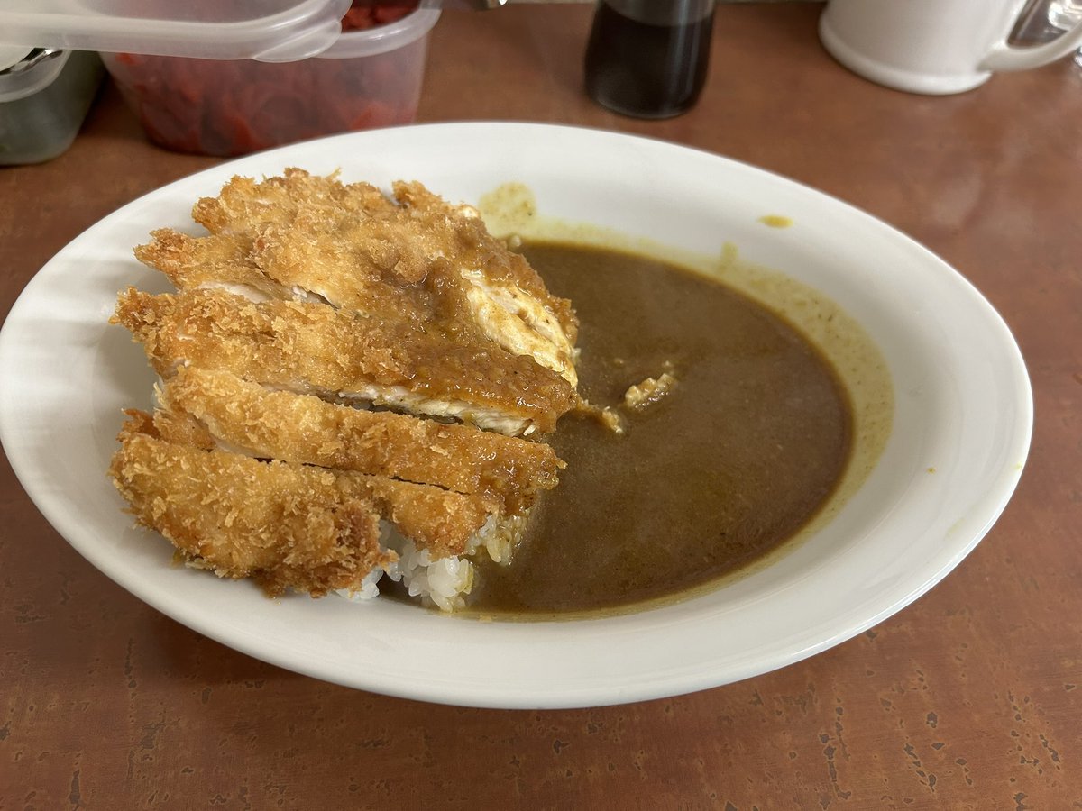 Snao07's tweet photo. お昼ご飯はサンカレー😊
チキンカツカレー🍛にしました🙏 https://t.co/4Gk0Nciapi