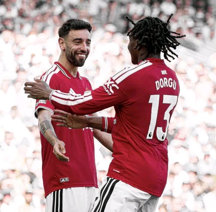 Rabiu94's tweet photo. 🚨 Patrick Dorgu on the players you always want on your training team: "Bruno Fernandes and Joshua Zirkzee." 🔥

🗣️ "If you've got Bruno, you've probably already won."

✨ "He always finds the perfect pass, can score from distance, and creates goals or assists out of nowhere." https://t.co/7sr6KvHJb0