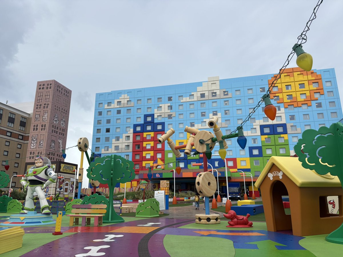 naispoteto's tweet photo. この日をずーーっと待ってたんだーーー！
布団に寝っ転がってる景色だけでもう幸せ https://t.co/ARwzyXFt1t