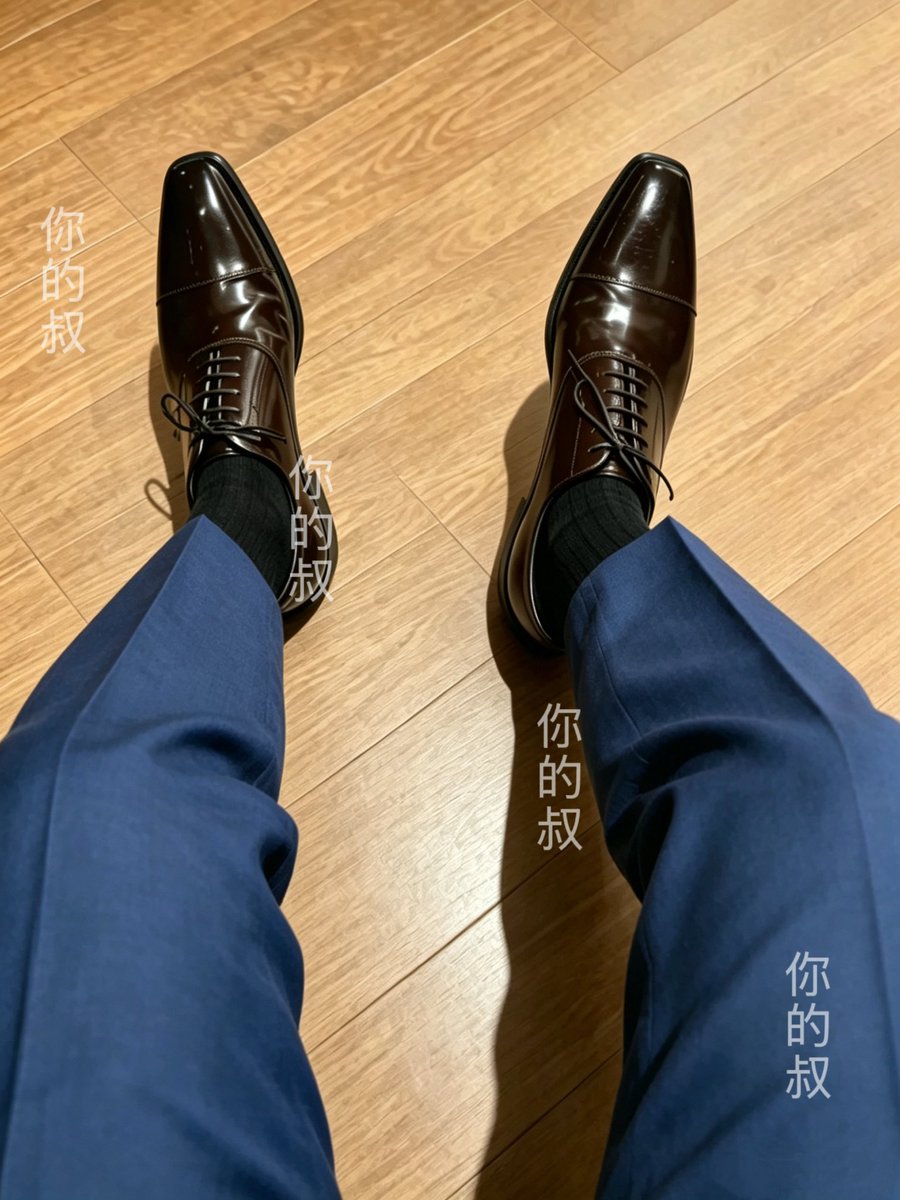 Cydlad1's tweet photo. 有人跪下吗？
#S  #正装  #正装皮鞋  #主  #丝袜皮鞋 https://t.co/2uWP6JM24g