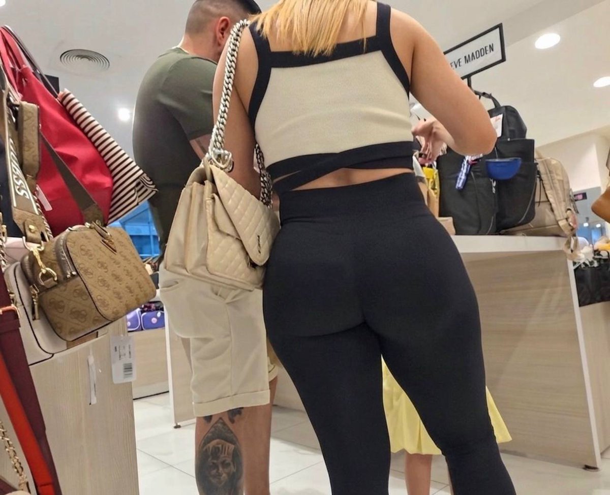 h2tsfg's tweet photo. Her man by her side but i still manager of filming this (FULL VIDEO IN MY BIO) #candid #candids #creepshot https://t.co/7IkXQueSlP