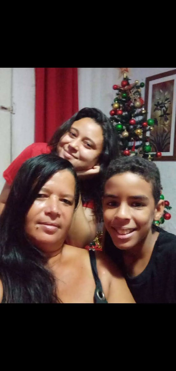 MariaLuizaC13's tweet photo. Sempre esteve comigo em todos os momentos da minha vida... 
E agora, o que eu faço da vida sem te ter? https://t.co/e9dRgDZo9M