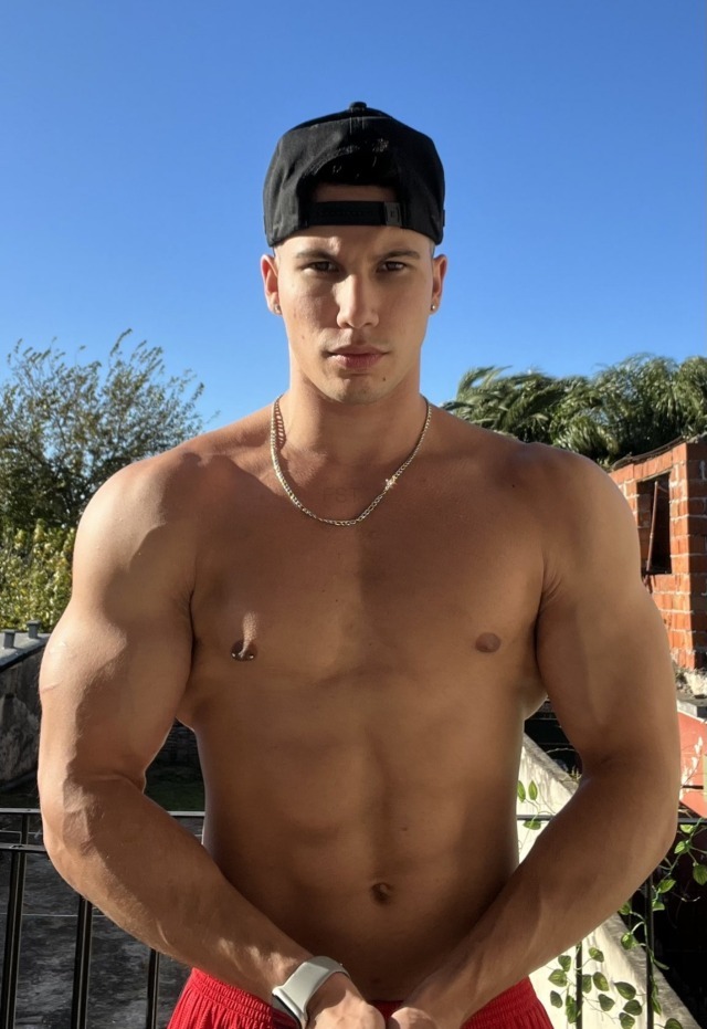 JosephSmit8tgh's tweet photo. Hi, my name is Nicholas Matt. I'm half American 🇺🇸 and half Filipino 🇵🇭, and I'm a proud single dad to one wonderful boy.
I'm looking for an honest, caring, and loving woman to settle down with. https://t.co/tKpRikPI47
