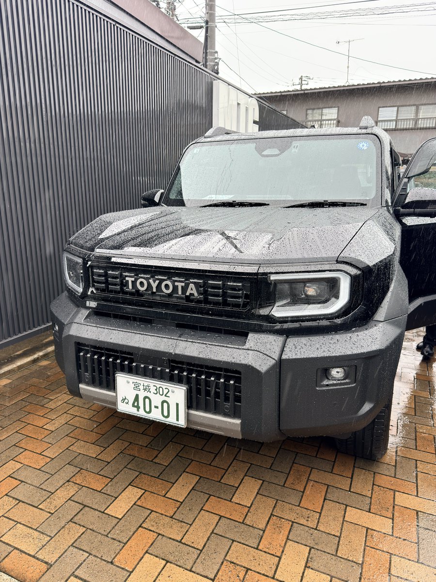 zun_iona's tweet photo. 500万の車のクオリティじゃないでゲスよ〜！！ https://t.co/jSteqFc1Dx