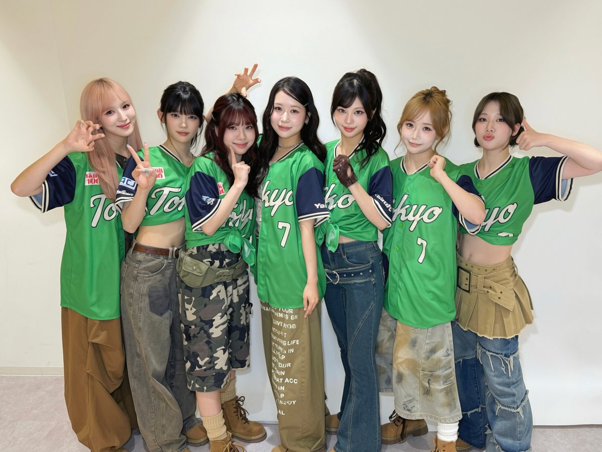 official__ME_I_'s tweet photo. 🫧 : #今日のミーアイ

20260726
@ 東京ヤクルトスワローズ主催試合「TOKYO燕 プロジェクト」

'花咲く道' をフルサイズで披露いたしました⚾️

*˖ ⚘⚘ 花咲く道 ⚘⚘ ˖*
https://t.co/fPkou5gyoc

Member Profile🐱
https://t.co/V6qP8frcKu

#오늘의미아이 
#swallows #燕心全開
#ME_I #ミーアイ #미아이