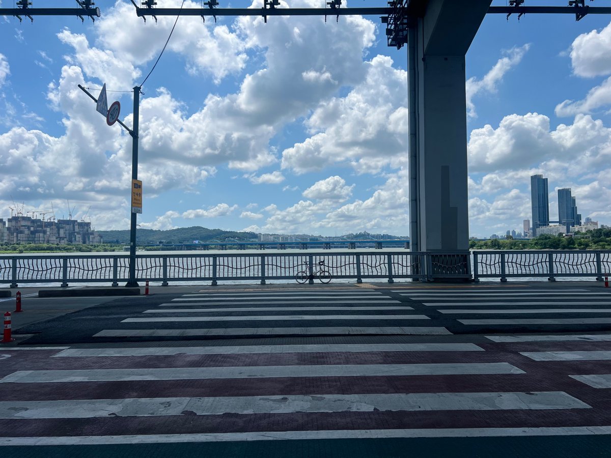 bluedotprayer's tweet photo. 백년만의 휴일 라이딩🚲✨ https://t.co/5JvgkduyT4