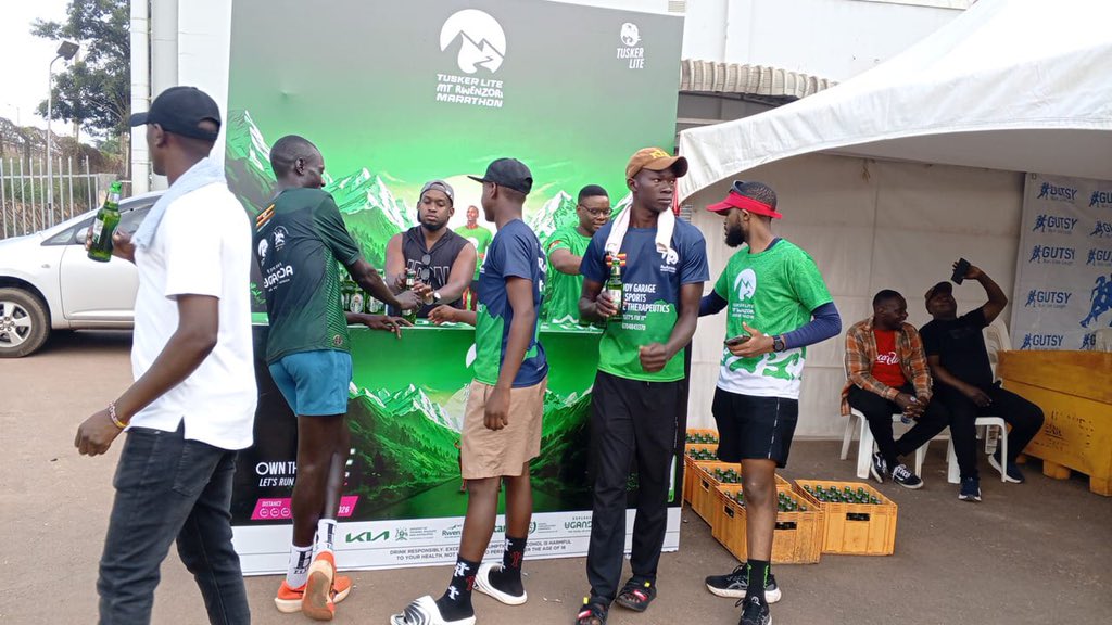 JustWillins's tweet photo. Road to Kasese!!

The Kampala activation run is happening preparing for the 5th edition of the #TuskerLiteRwenzoriMarathon 
Register at https://t.co/fj64i6I1Dd and lock in https://t.co/q0SSZt01gp