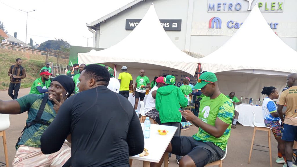 JustWillins's tweet photo. Road to Kasese!!

The Kampala activation run is happening preparing for the 5th edition of the #TuskerLiteRwenzoriMarathon 
Register at https://t.co/fj64i6I1Dd and lock in https://t.co/q0SSZt01gp