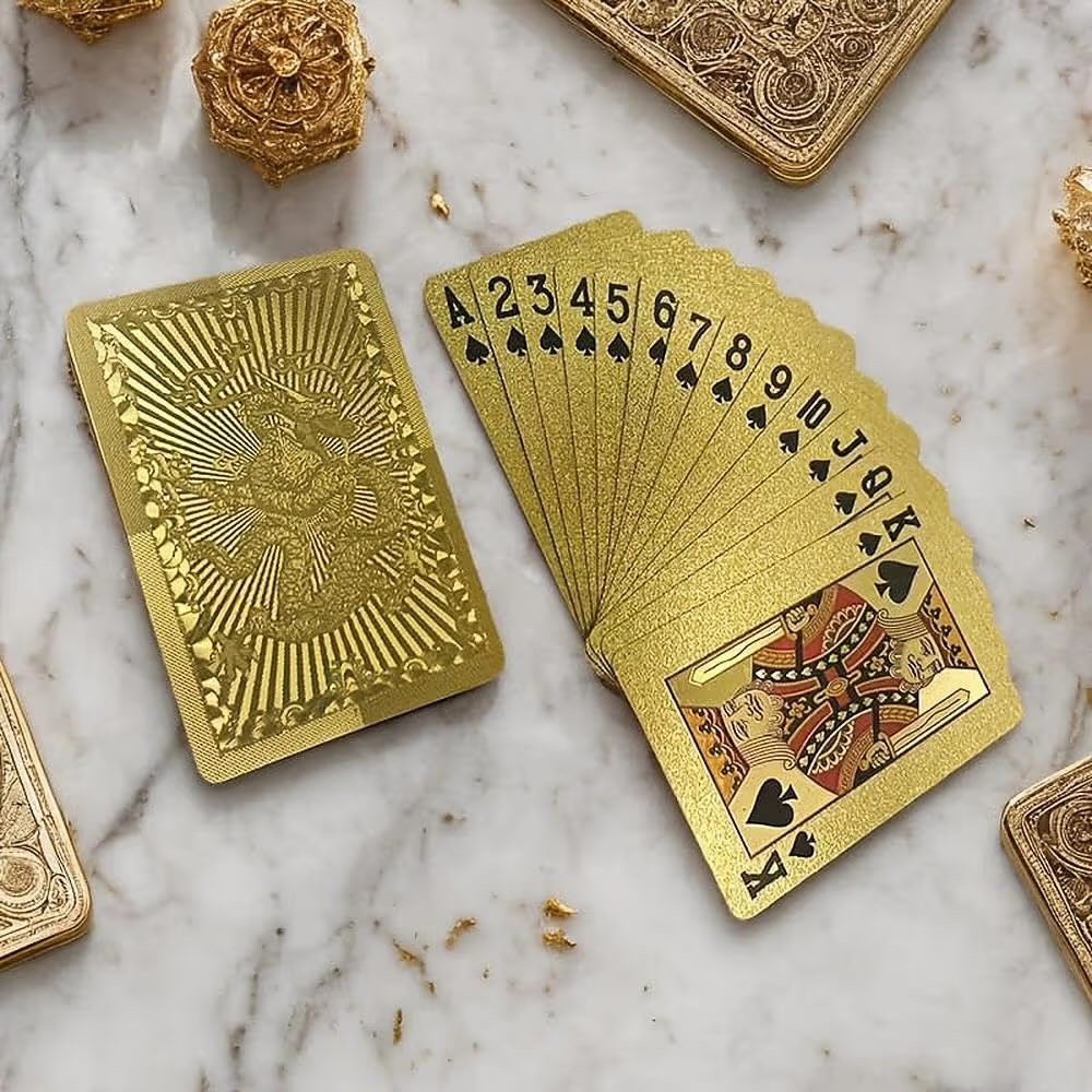 ゴールドトランプ ドラゴンデザイン ゲームの時間をもっと特別に♠️✨ Golden Dragon PVC製トランプは