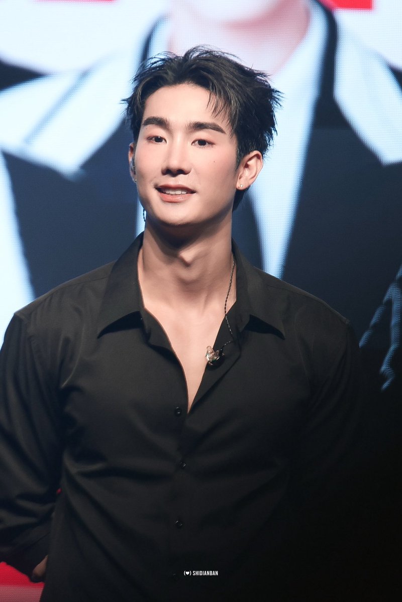 shidianban__'s tweet photo. ปะป๊า 🦊✨

FORCEBOOK MAFOX VNFM
#ForceBookFMinHCMC https://t.co/1BscFrrQWP
