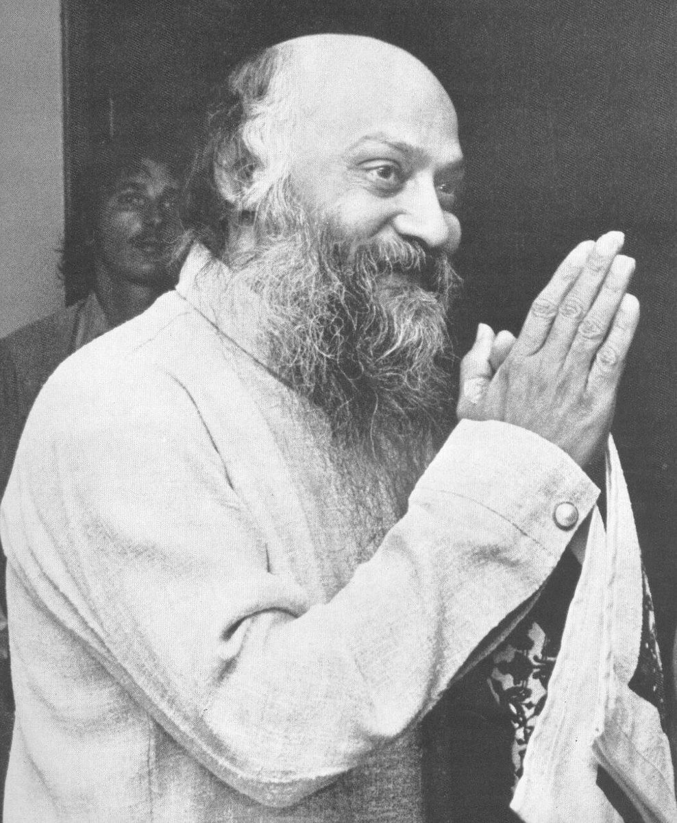 OshoDharma's tweet photo. आदमी और जीवन को नष्ट करे,
अपने स्वाद के लिए!

जैसा जीवन तुम्हें प्यारा है, और पशुओं को भी प्यारा है। न तुम चाहोगे कि तुम्हारे ऊपर कोई भेड़िया हमला कर दे और खा जाए।

तो तुम भी थोड़ा जो अपने साथ नहीं चाहते हो कि हो, वह दूसरों के साथ भी न करो।

🌼सहज आसिकी नाहिं
#ओशो 🪷 https://t.co/zYrpNZkJ2b