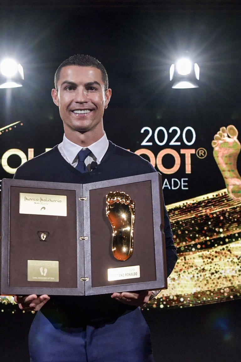 BanterF4113's tweet photo. In case you don’t know Ronaldo is the only Goat thank you and good morning https://t.co/PlhPGf8zzf