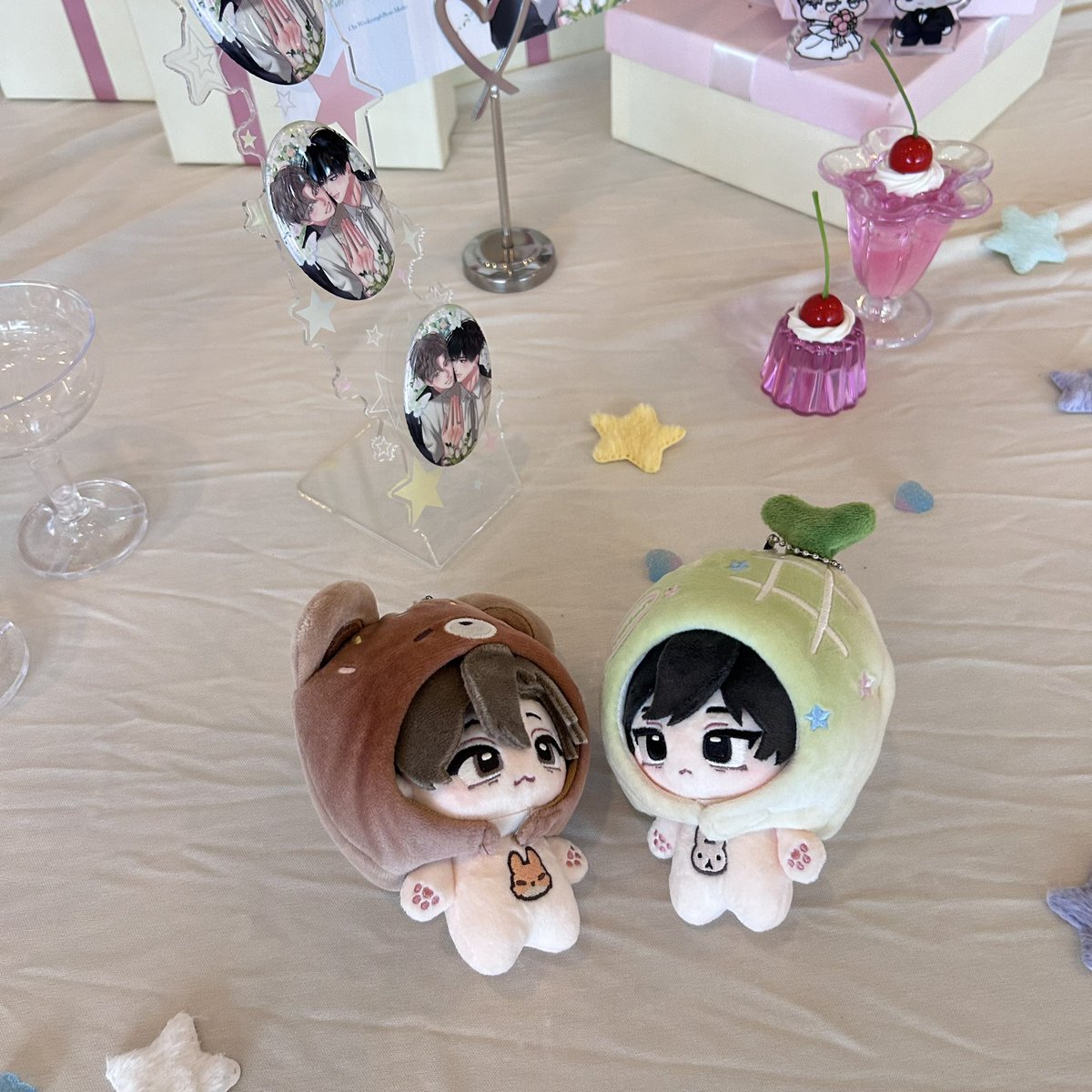 Eu1hyun's tweet photo. Thank you for hosting the birthday event🤍
I appreciate the kind welcome and all the illustration is superr cute and veryy gorgeous <3 꺄 >~< 정말 행복해요 

#HAPPY_WOOKYUNG_DAY
#0725_WOOKYUNGDAY
#WOOKYUNG_37th
#여름의_우경_생일축하해
#세상에_장미처럼_태어난_우경이 https://t.co/hWoPu658n1