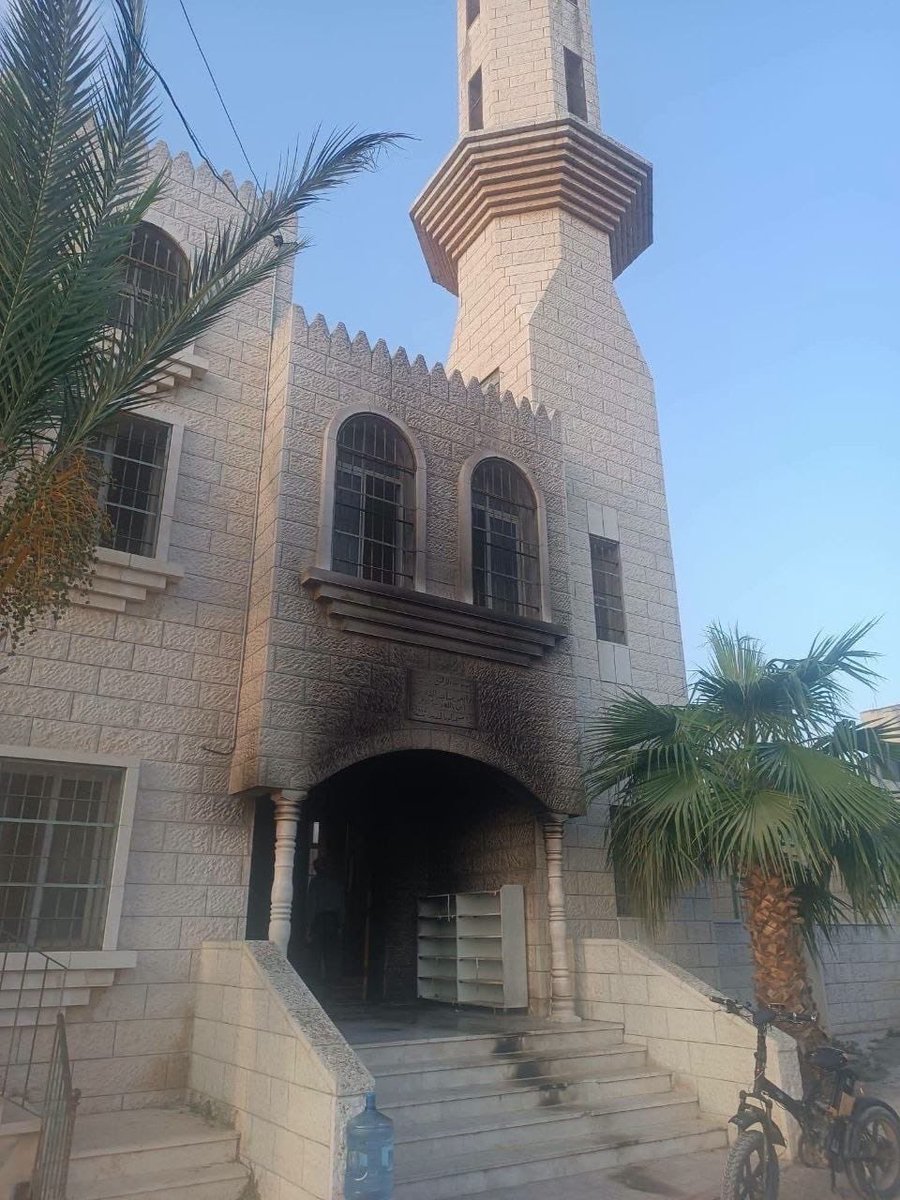 AdhamSelmiya's tweet photo. بيوت الله تحرقها العصابات الصهيونية في هجومها المتواصل على القرى والمدن الفلسطينية في الضفة الغربية.. https://t.co/c504TiaUiY
