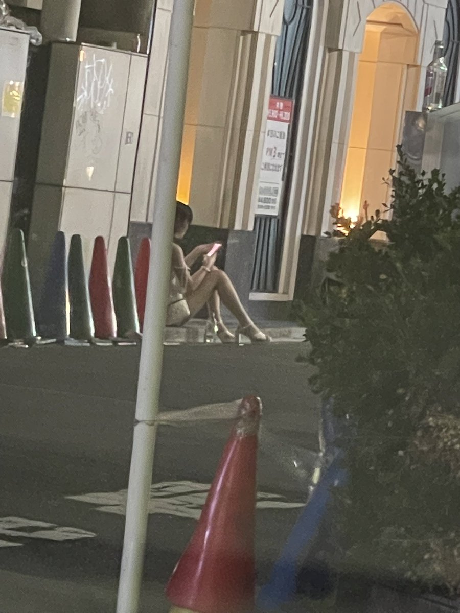 naniwa_ginjiro's tweet photo. 新宿歌舞伎町夜 https://t.co/WZypcdXgYv