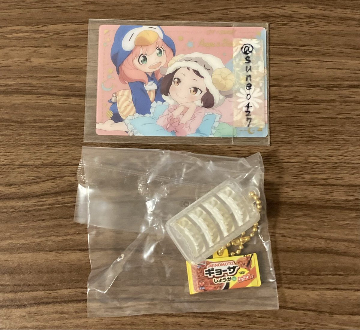 sune0427's tweet photo. 【 交換 】 味の素冷凍食品 ミニチュアキーホルダー 味の素 冷凍食品 ミニチュア キーホルダー ガチャガチャ ガチャ AJINOMOTO しょうが 餃子

●譲: しょうがギョーザ
●求: ギョーザ

郵送希望
検索からでもお気軽にお声掛けください https://t.co/qXLEL4WDSL