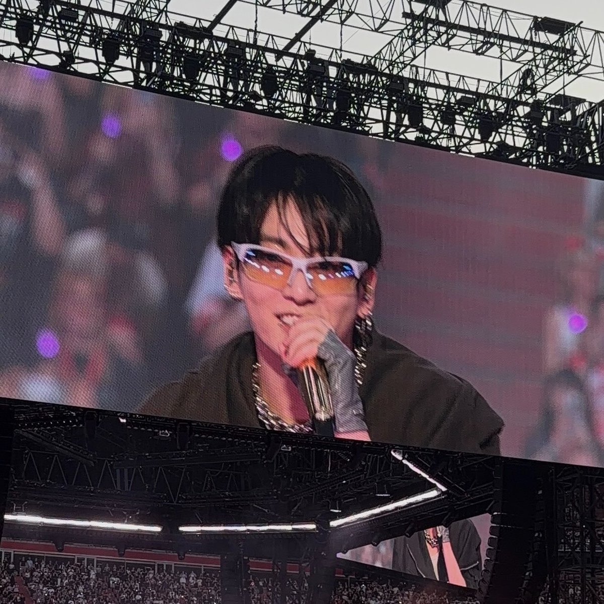 ☆ saw bts tweet media