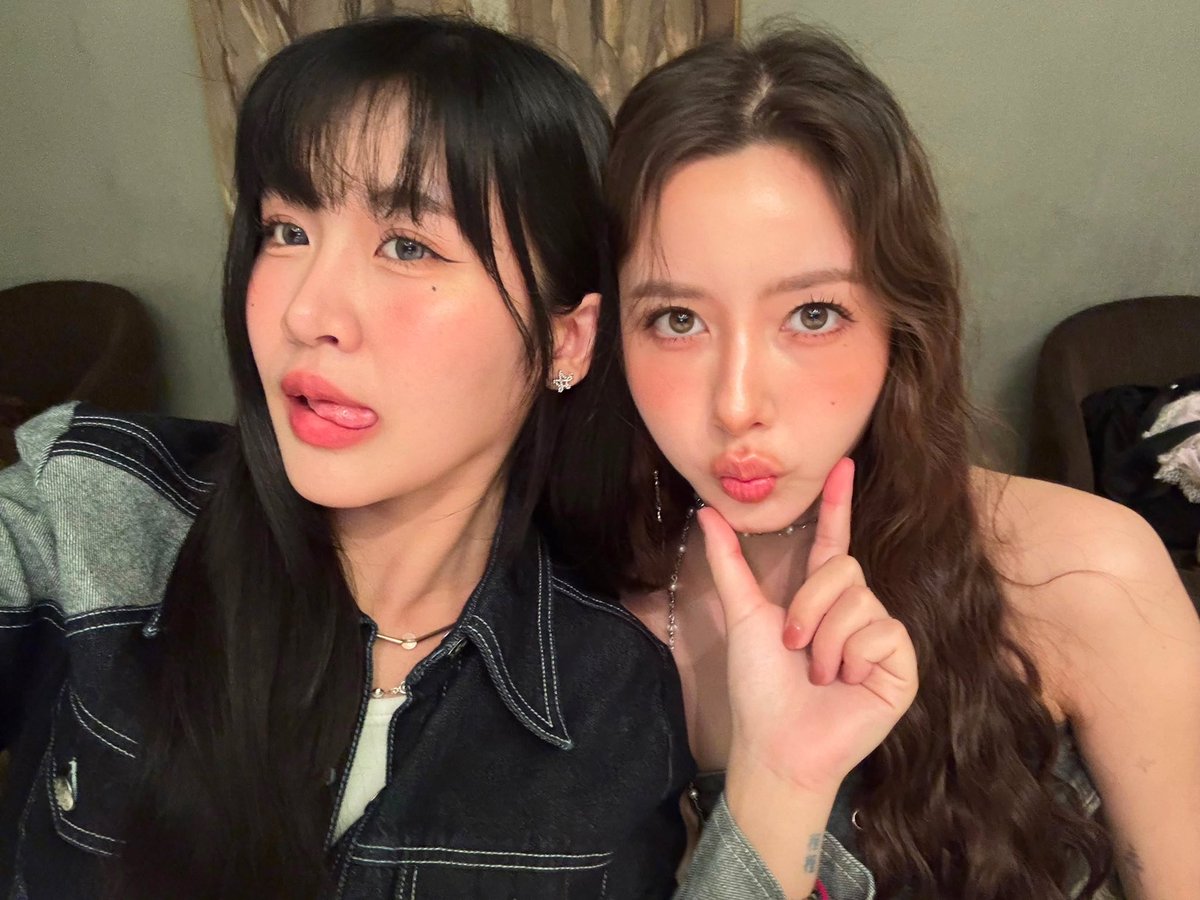 YouYuu_uu's tweet photo. I'm very happy that mychan's first fan meeting in China ended smoothly. The two babies seem to be having a good time. All the way, I witnessed the offline activities of the two babies. There were only a few fans. I shouted under the stage. Now the fans have come from all over the world to see you. I feel very happy and proud. It's a pity that the supporting enterprises who participated in the activity could not see it on the spot, because our support may not be so good at the first meeting, but I believe that in the future, more fans will join our family and show a better appearance in the future support. No matter what happens in the future, I and fans will always support you. I hope more people will love you🥹🤟🏻
#MyChan #AIGirlSeries 
#Myyukhawisara #Chanyaduval 
#WANVxMyyuChanya