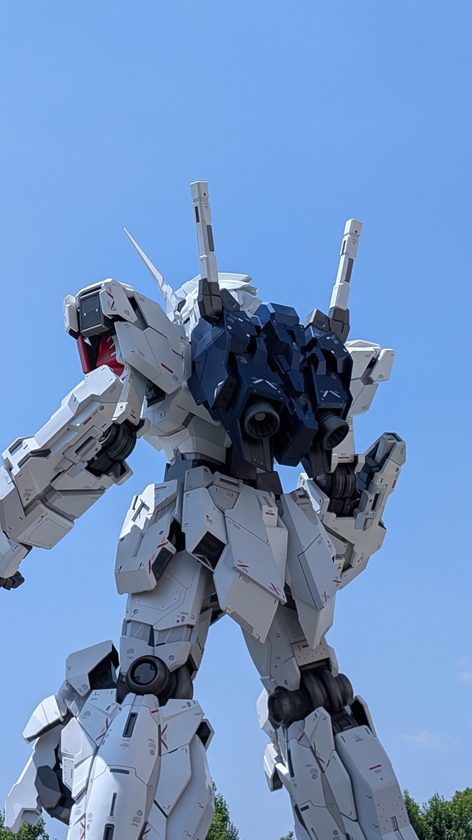 katutodon833's tweet photo. そういえばデストロイモード見てないけど、ユニコーンモード好きだから満足感高かった
後ろ姿も良い https://t.co/U7Dhtc1Lmb