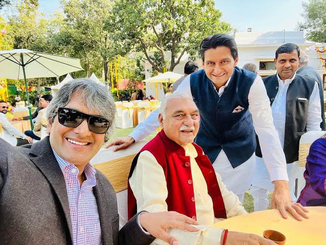 himanshuchawla0's tweet photo. Okay 👍 👍 👍 👍 https://t.co/tDfwQL3q1H