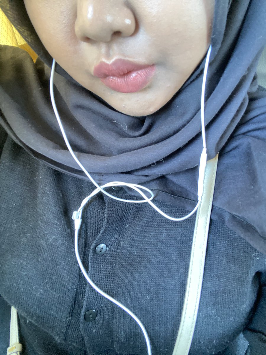 lyyaa tweet media