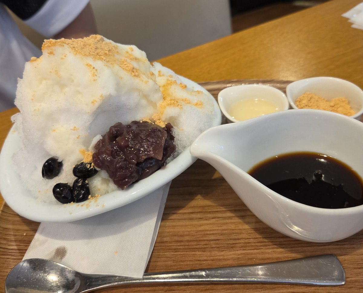 BonbonBond32's tweet photo. 三者面談終わりに長女(のつきそいの次女)がココスの氷食べたい！と
女子のお出かけは出費がかさむ💰 https://t.co/VHaYXOlHzZ