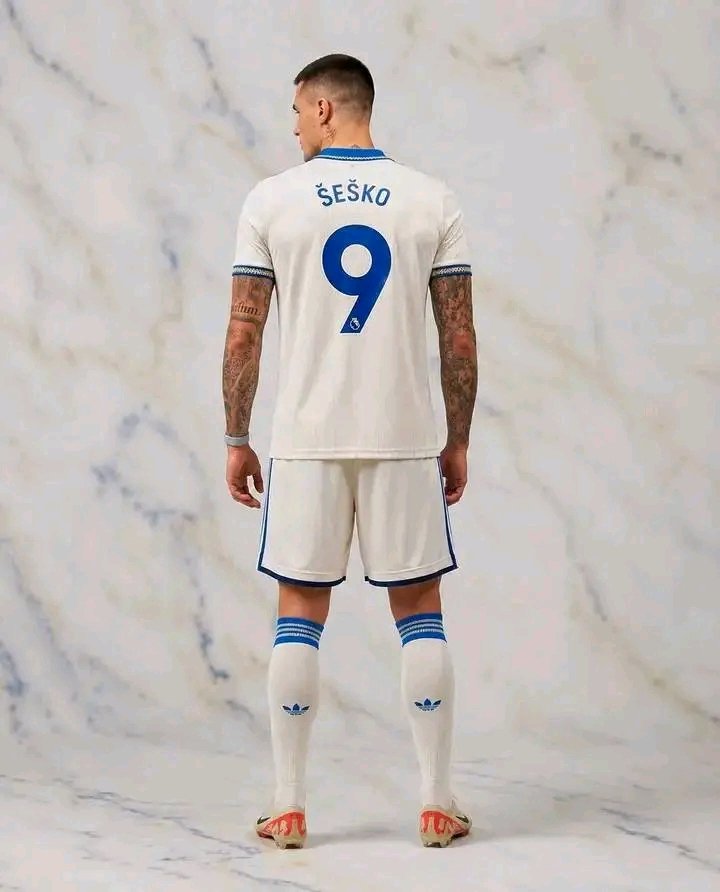 GBUnitedx's tweet photo. 🚨 𝐎𝐅𝐅𝐈𝐂𝐈𝐀𝐋!!!!

Benjamin Šeško is expected to return to with the squad against Atletico Madrid, if his recovery stays on track.

 Šeško was left out of Manchester United's pre-season clash with Rosenborg as he continues recovering from a minor shin injury.

The club are taking a cautious approach, keeping him at Carrington on an individual fitness programme to avoid any setback before the Premier League season. 

Will you love to see Manchester United to start the season with fully energised Sesko?