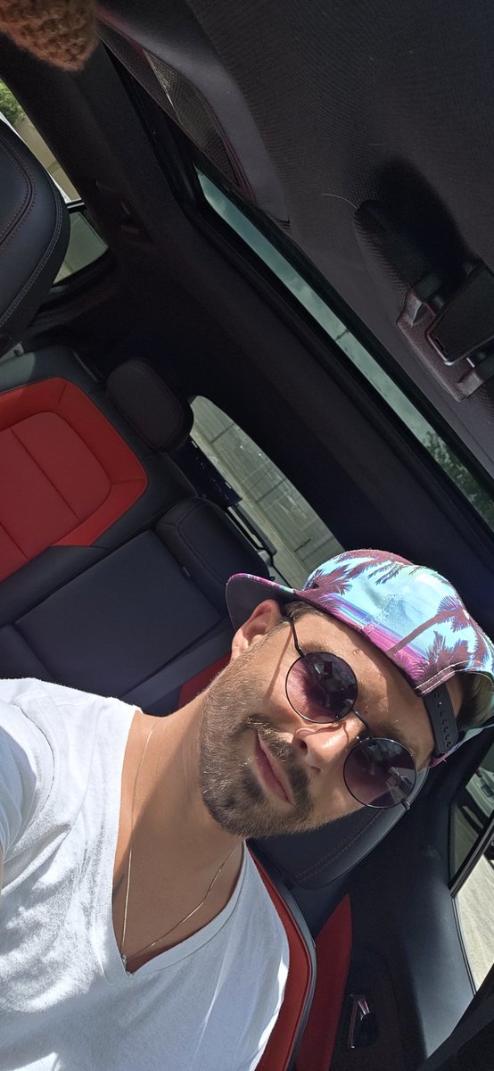 CorsoCody's tweet photo. @DerlinCarlqr Somehow....you have a pic of me lol https://t.co/kpurLtU4Pm