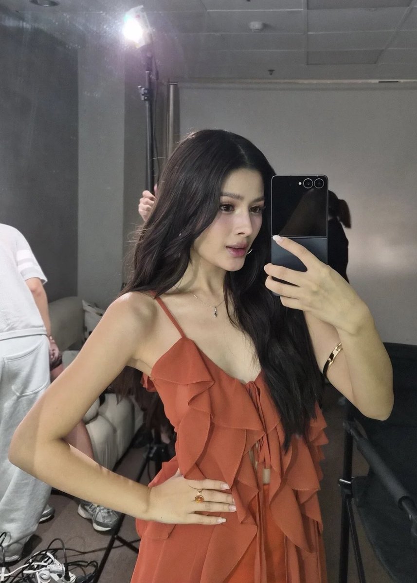 itgirlatira's tweet photo. SOBRANG MANIKAAA !! see you later z <33 https://t.co/cejasQfwPu