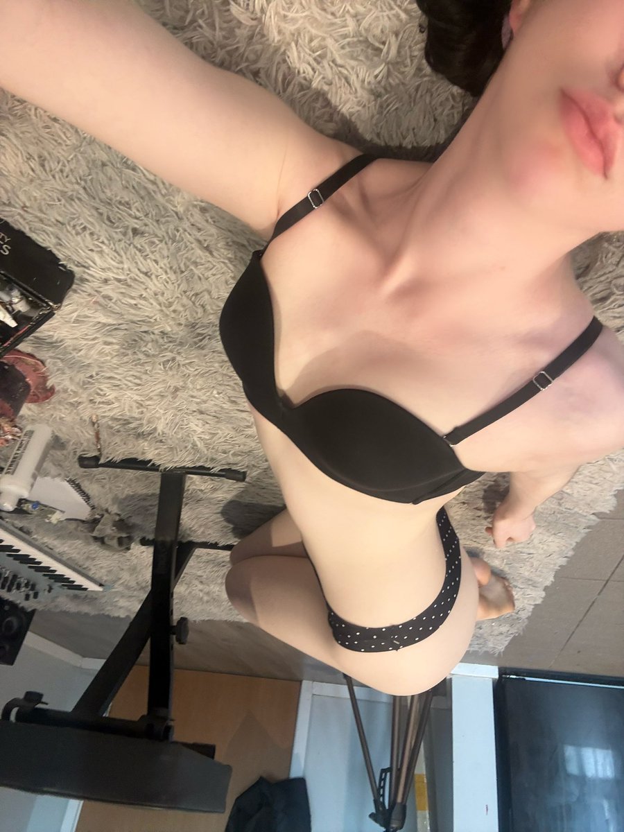 Emp4thchan's tweet photo. I’m kinda hot tbh bro no homo https://t.co/WBOYoZXJiI