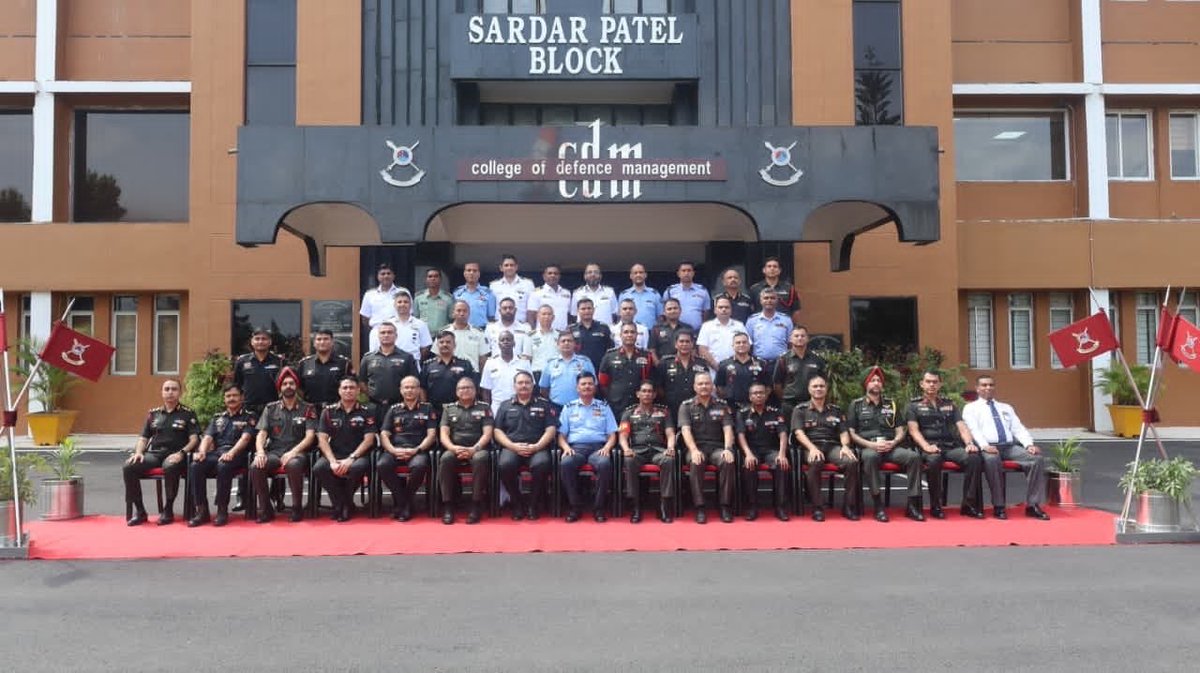 HQ_IDS_India's tweet photo. College of Defence Management, Secunderabad, #CDM_IDS successfully conducted the Defence Management Course Serial 21 #DMC_21 which brought together 22 officers from the Indian Defence Forces and 16 officers from Friendly Foreign Countries — 🇧🇩 🇰🇪 🇲🇻 🇱🇰 🇳🇵 — to strengthen defence management and international cooperation.

Participant officers explored core concepts of defence management, including Strategic Planning, Resource Allocation, Organisational Behaviour, Leadership Development and Financial and Supply Chain Management — Skills to help officers navigate an evolving security environment and work together more effectively.

Indian and foreign officers together visited defence industry units, heritage sites in Hyderabad, engaging with India's growing defence industrial base, its ancient knowledge systems and its perspectives on global issues — building relationships that go beyond borders.

#ProfessionalMilitaryEducation

@DefenceMinIndia 
@SethSanjayMP 
@SpokespersonMoD 
@MEAIndia 
@bdhc_delhi 
@MDVinINDIA 
@SLinIndia 
@EONIndia