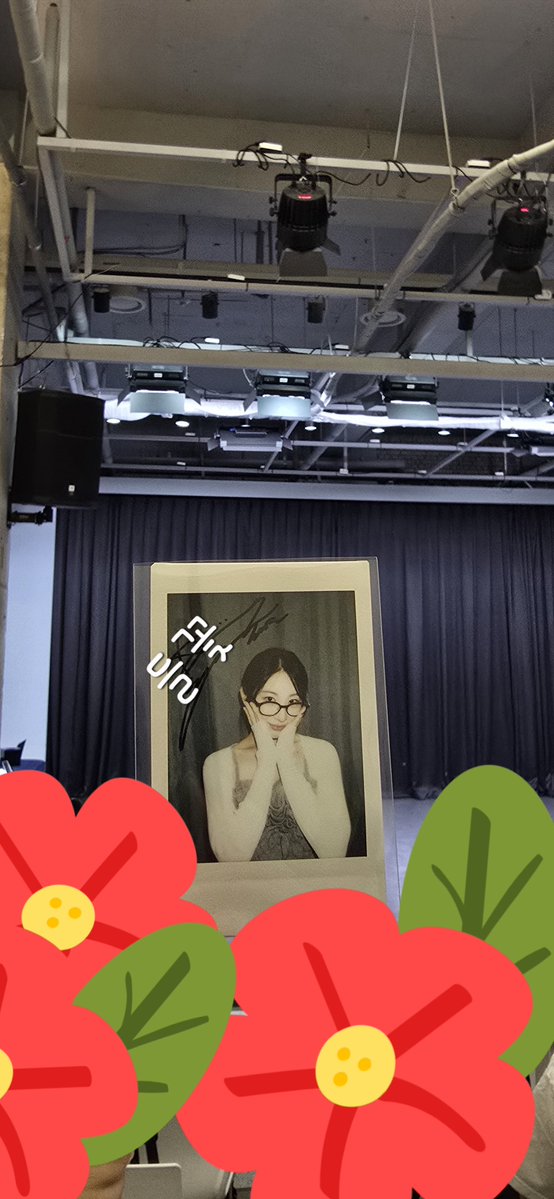 0111_FLOWER's tweet photo. 260726 위드뮤 팬싸 싸폴 고마옹♡ https://t.co/XlNiW7I0Rn