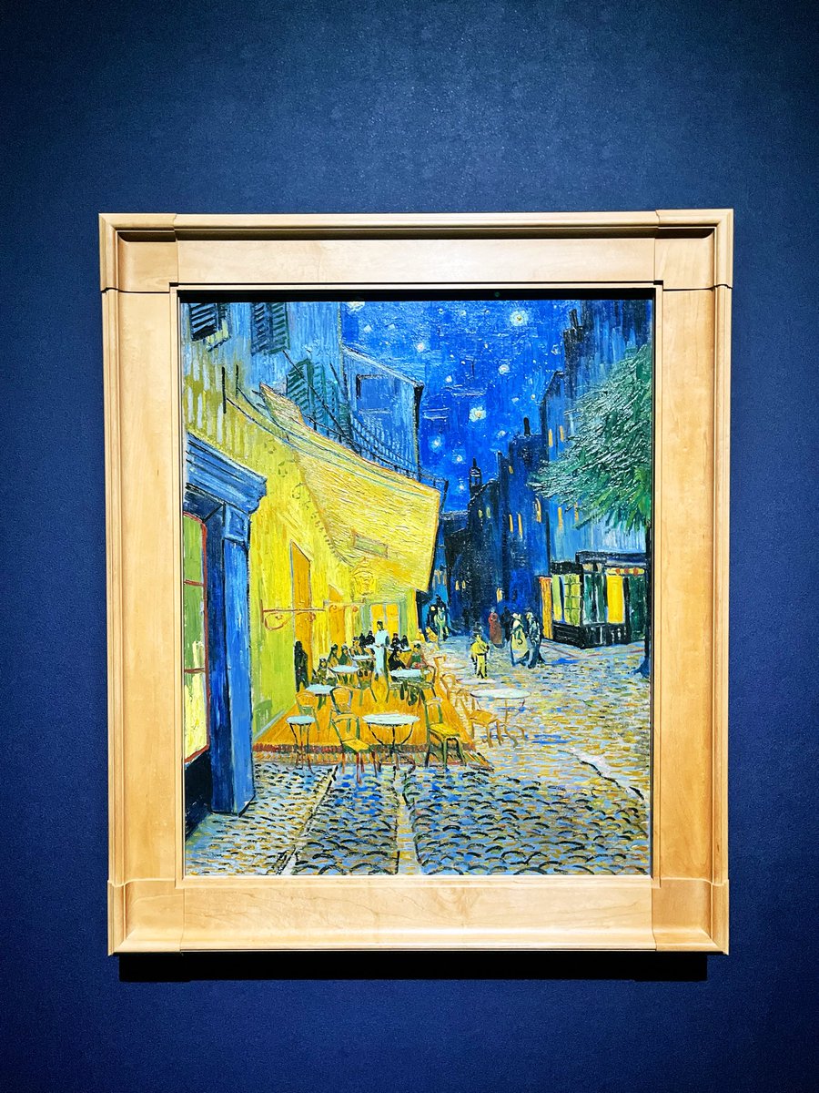 _kayama_'s tweet photo. 大ゴッホ展いってきた✌🏻🌌
夜のカフェテラスは評判通りのベルトコンベア撮影会（コミコンか？）だったけど
幸い午前中チケットだったので、ブースが混雑する前に比較的落ち着いて観れて助かりました😌

（展示の設計が「絵画鑑賞<撮影」になっているのは、何とも言えない複雑さあるね…） #大ゴッホ展 https://t.co/UIwO8Oc8Ok