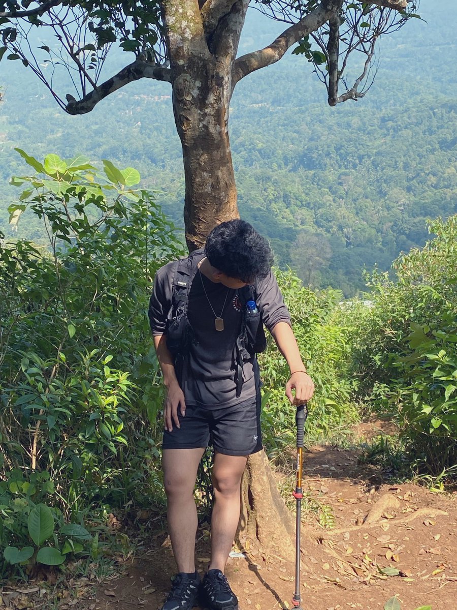 musangyapping's tweet photo. Naik dulu dikit biar hidupnya gadibawah terus
#mountains #mdpl https://t.co/x9fa91LgDo