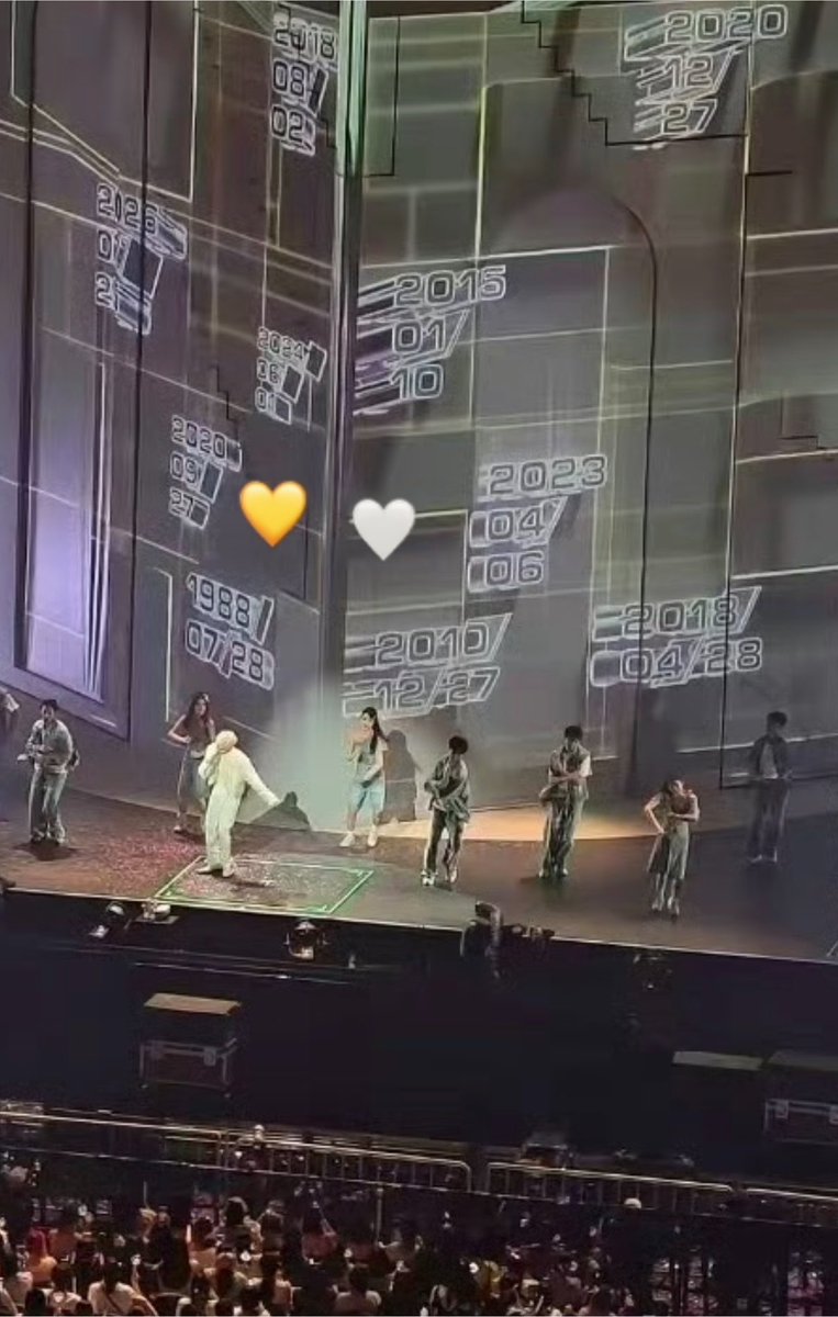 SMilkdrama's tweet photo. I’m so glad that someone loves Yuan Shuai, Tantai Jin, Ming Ye, and Cang Jiumin as much as I do (Yunxi does) 🤧

#LuoYunxi https://t.co/c3Ylg7j9zc