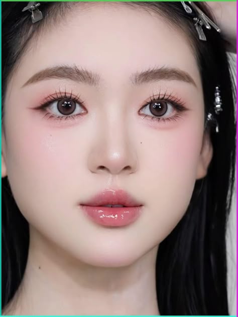 caseyas_'s tweet photo. Soft, glossy pink makeup for a fresh, photo-ready glow Glossy lips, rosy cheeks, and fluttery lashes
IXJ https://t.co/iLqgVYkbRY