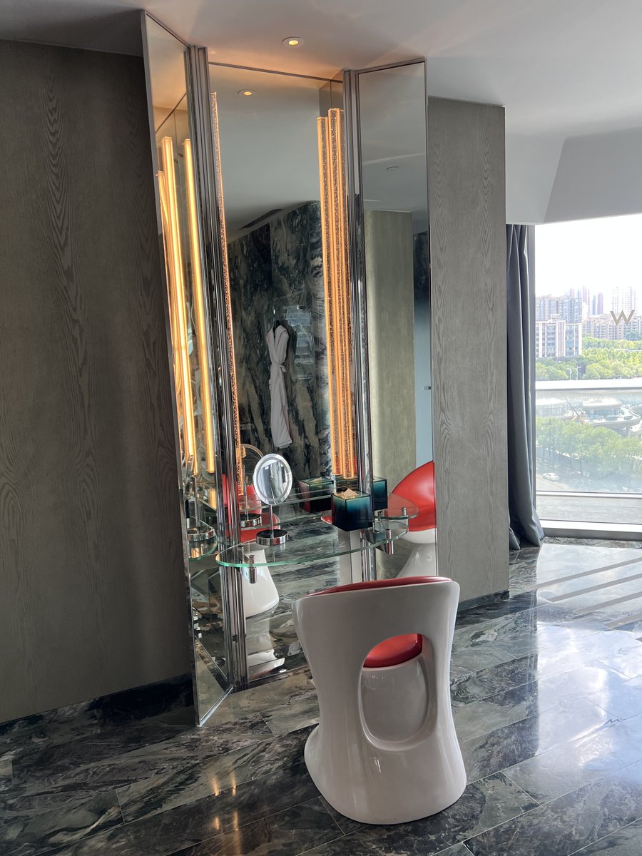 dionysosjp's tweet photo. W Xi’an Wonderful Suite https://t.co/yKpvfYBJgP