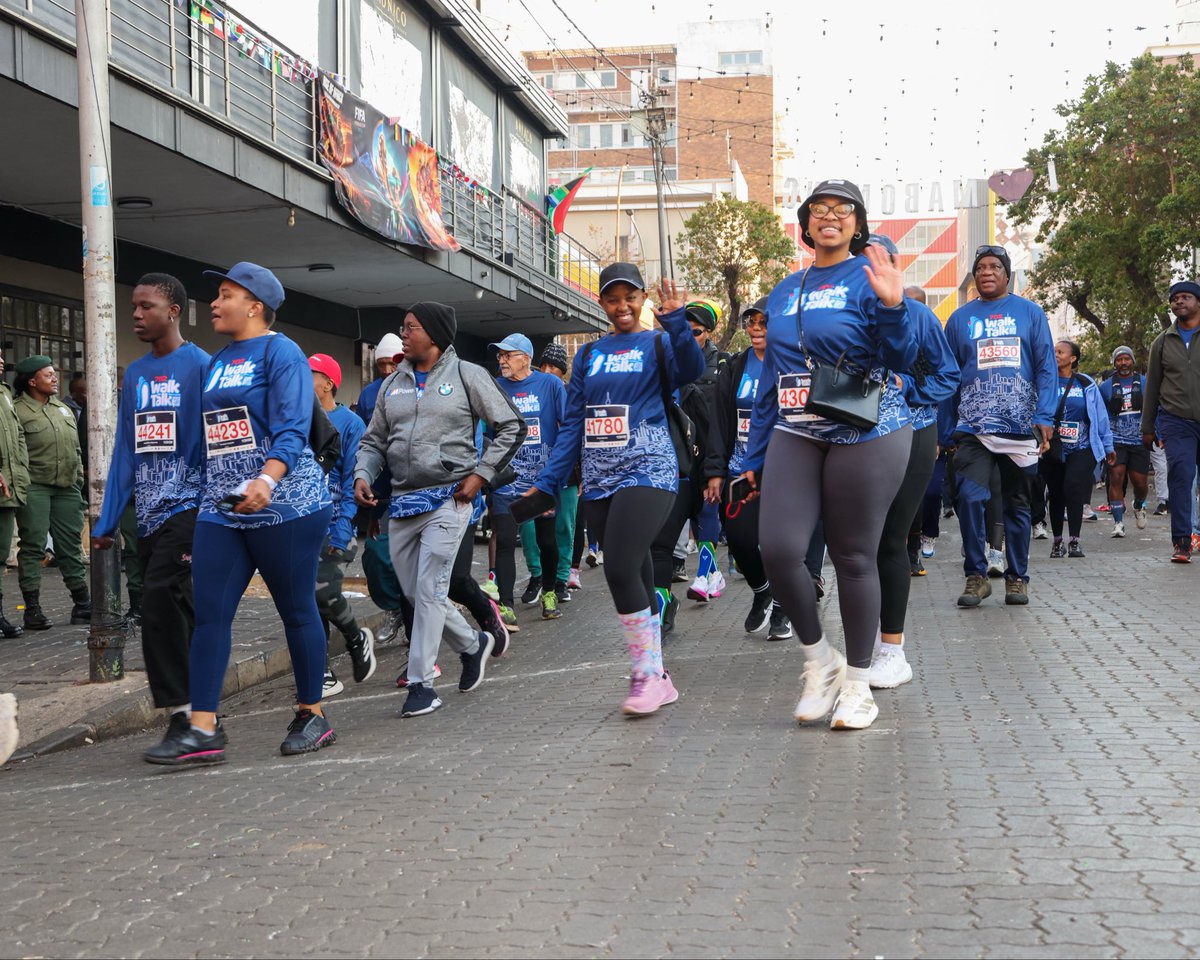 StandardBankZA's tweet photo. We're excited to be walking on the historic streets of the Jozi CBD along thousands of people that have showed up today and our partners, @Jozi_My_Jozi  and @Radio702 as we spotlight the newly installed bins, designed by local Johannesburg-based artist, James Delaney.  🗑️💙
 
#SBJoziMyJozi #SBLove💙