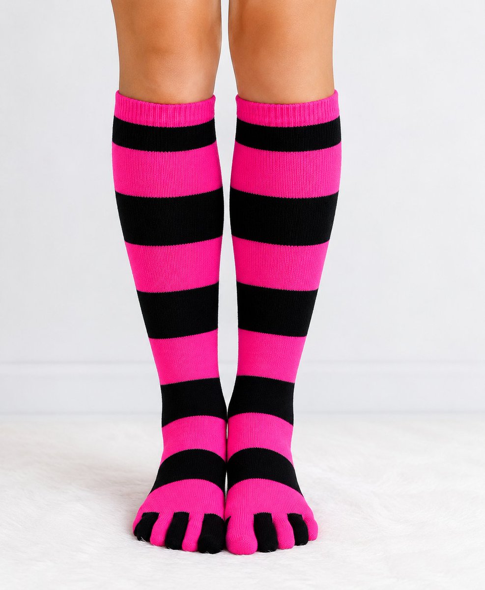 LEGGSBEAUTIFUL's tweet photo. 🩷🖤  Step into bold style with these eye-catching pink and black striped five-toe knee-high socks! 
#FiveToeSocks #StripedSocks #AlternativeFashion #KneeHighSocks #PinkAndBlack #FestivalStyle #CosplayFashion #StatementStyle #SockGame #FashionAccessories https://t.co/bYMziSi6Ut