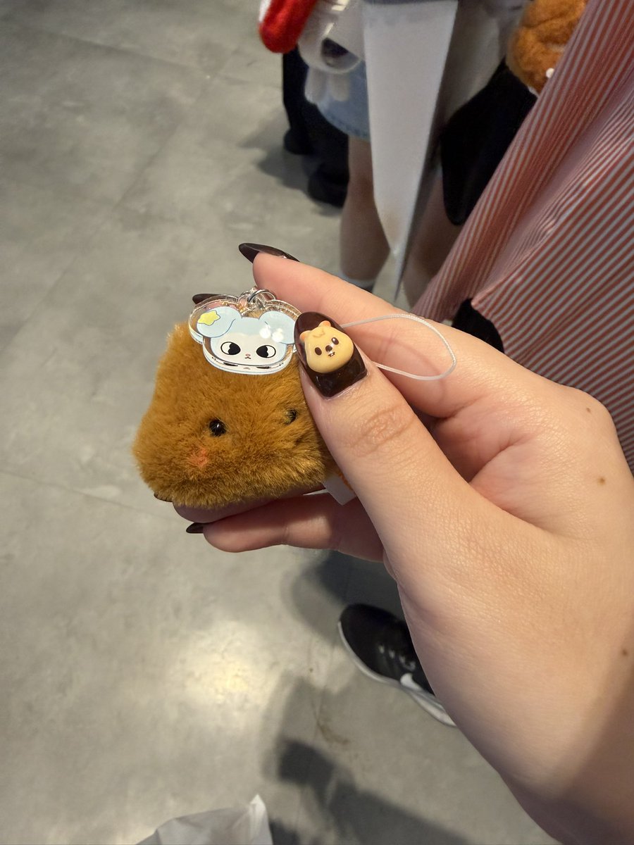 hanpichu's tweet photo. 댕카스끝!!!! https://t.co/57v0MR1olI