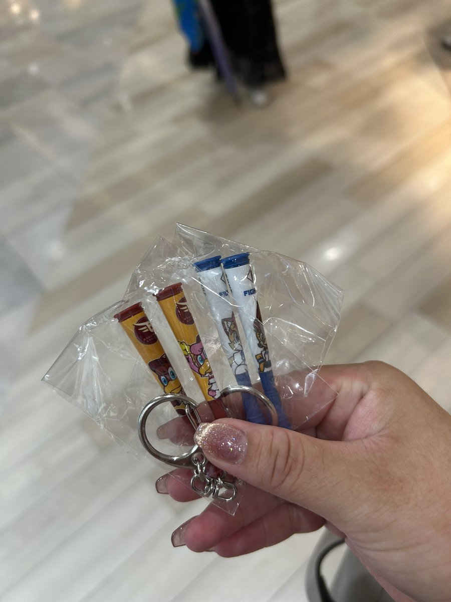 ryomaysnb_'s tweet photo. ガチャガチャの森
『パ·リーグ6球団 応援バットキーホルダー』
譲：画像（日ハム、楽天）
求：オリックス

お心あたりのある方、dmまたはリプお願いいたします🙇🏻‍♀️

#ガチャガチャ交換 https://t.co/gNHg3MwwpC