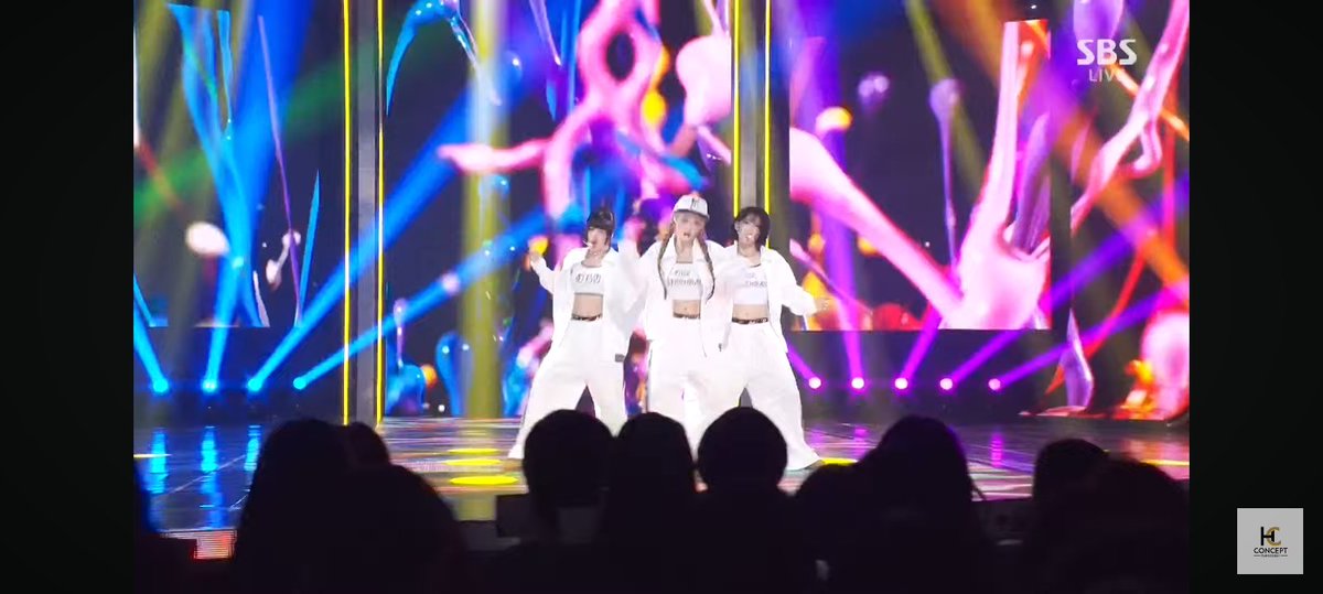 WWEKPOP's tweet photo. #INKIGAYO UPDATE:
#Hatq IS DONE PERFORMING WITH "LIFE GOES ON" AND THIS WAS GOOD!
#OURBIRTHDAY IS NEXT WITH "HUNGRY"
TUNE IN TO #INKIGAYO RIGHT NOW ON SBS ๐จ https://t.co/V7e0w3tKmy